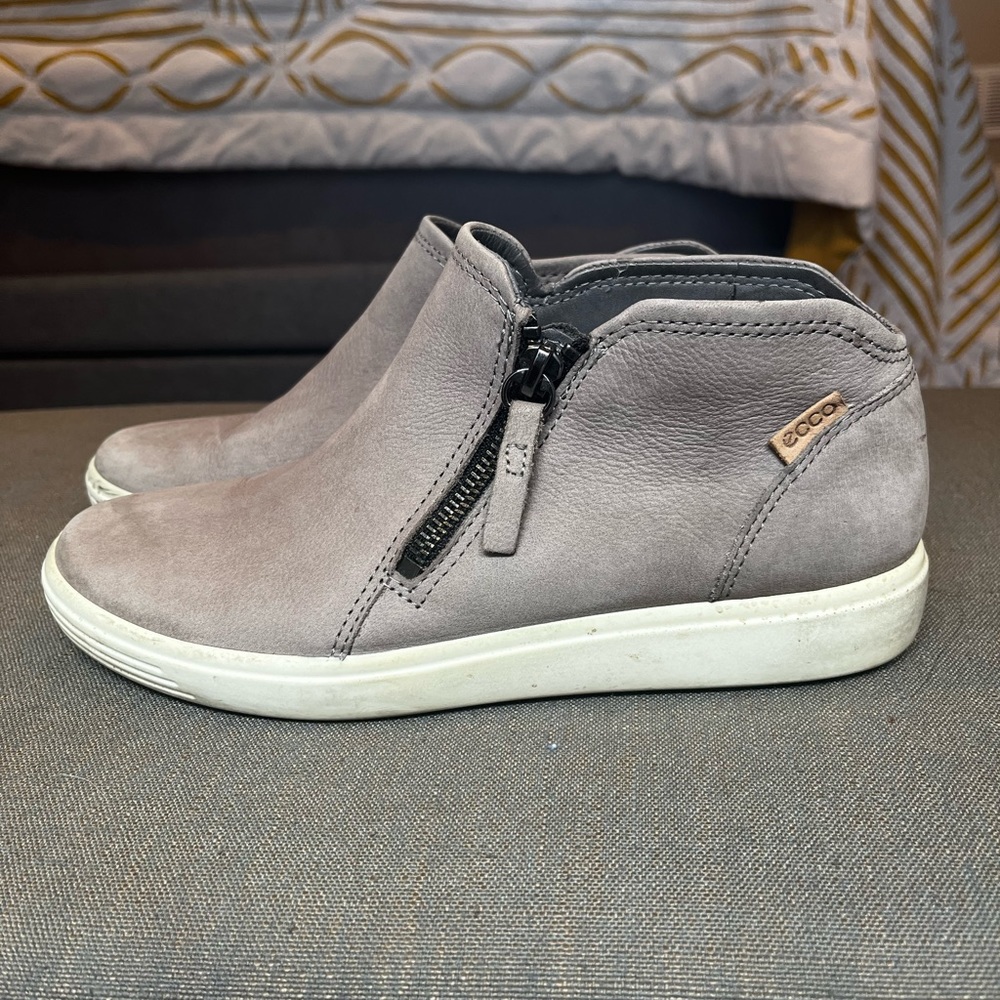 Ecco booties